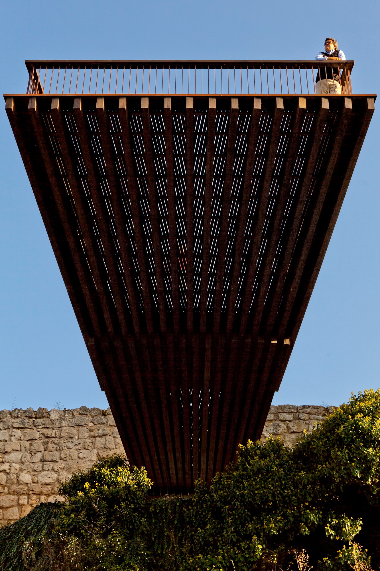 servicio de construccion de obras plaza de almazan españa